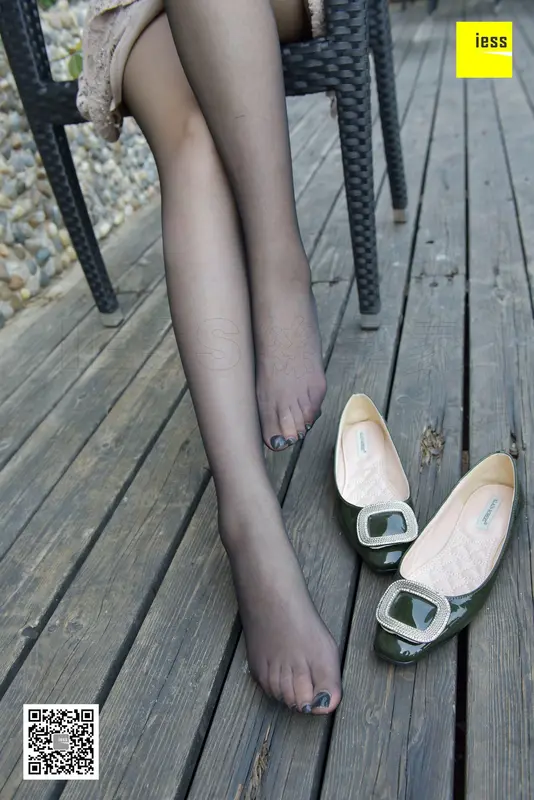 [IESS异思趣向] 2017.11.16 丝享家105:紫紫《妹子你还是穿平底鞋吧》 - IESS